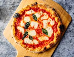 Momo's 12" Stone Oven Pizza (Margherita)